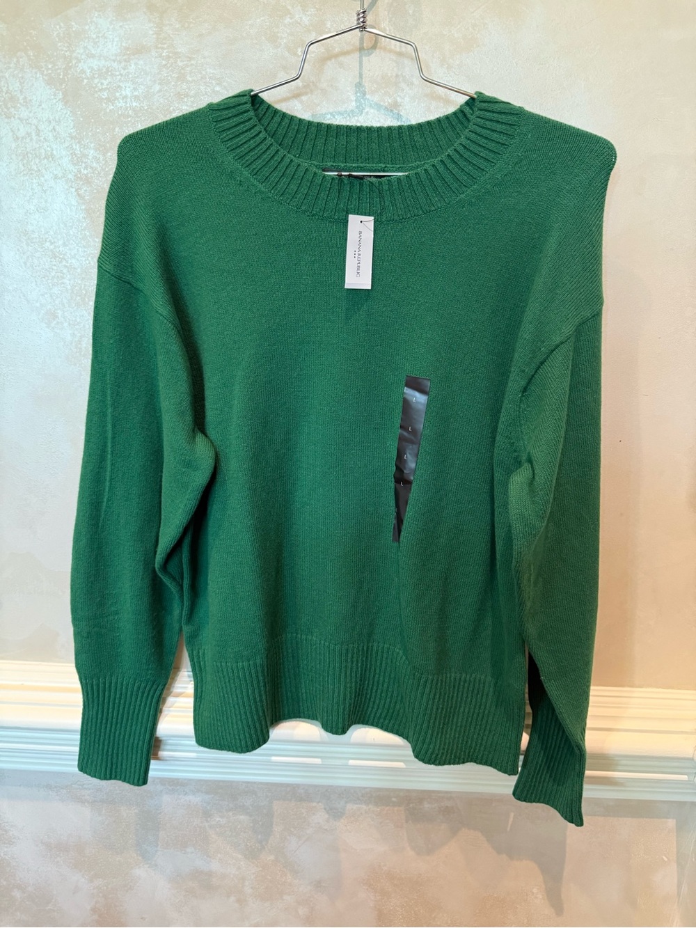 Banana Republic Women’s Green Crewneck Sweater
